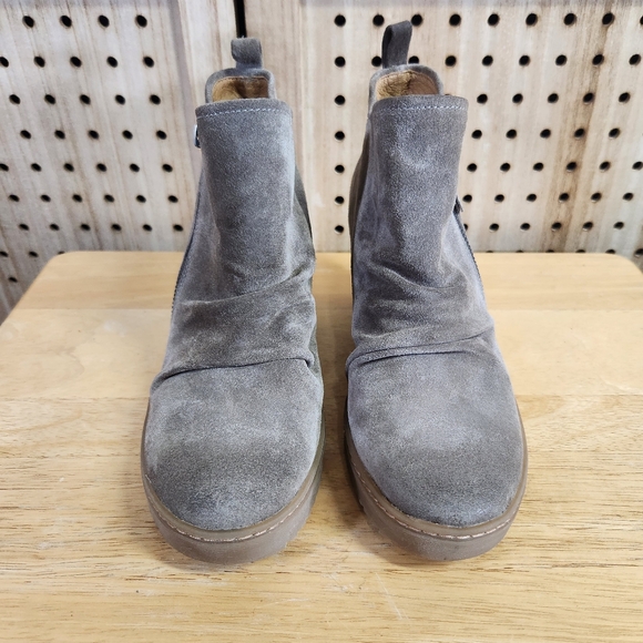 Sofft Woman's Shera Wedge Ankle Boots Taupe Suede Size 8M US versatile comfort - Picture 1 of 10